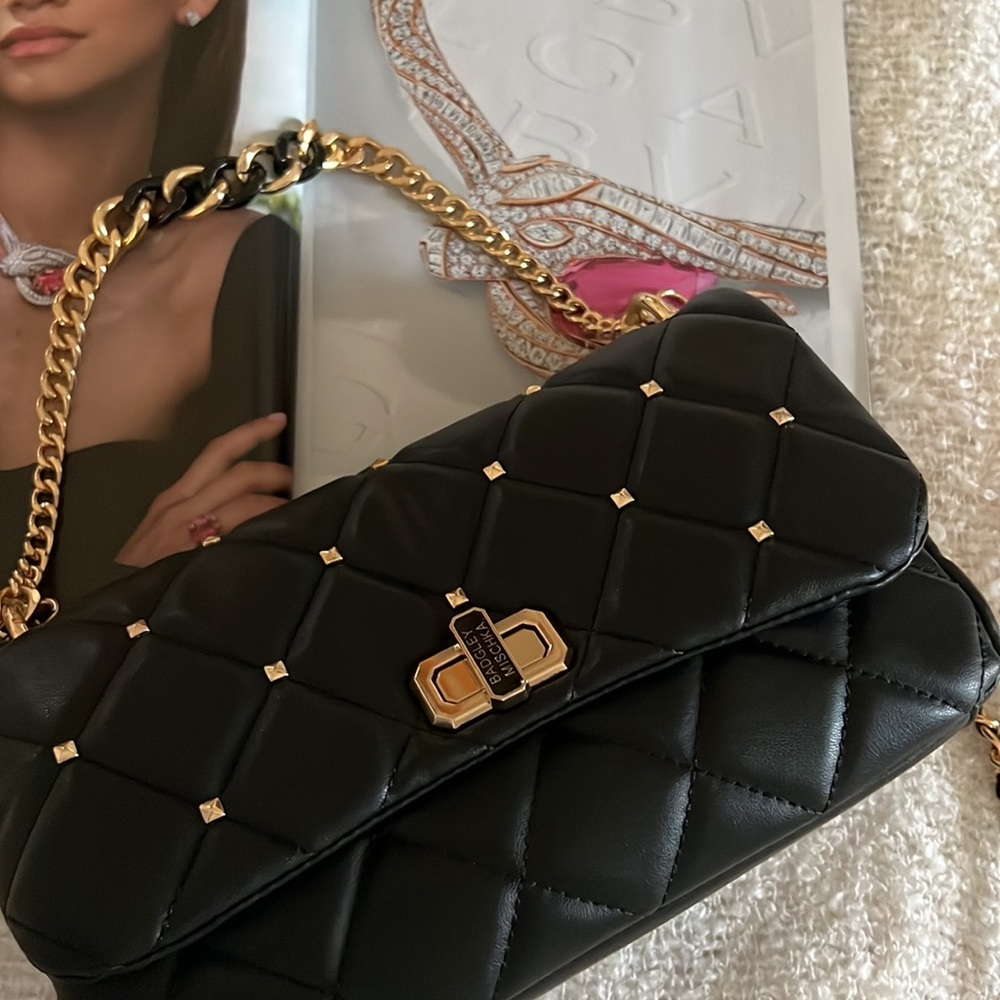 Badgley Mischka Crossbody W/ Diamond Quilted & Studs On Cover Black Bag